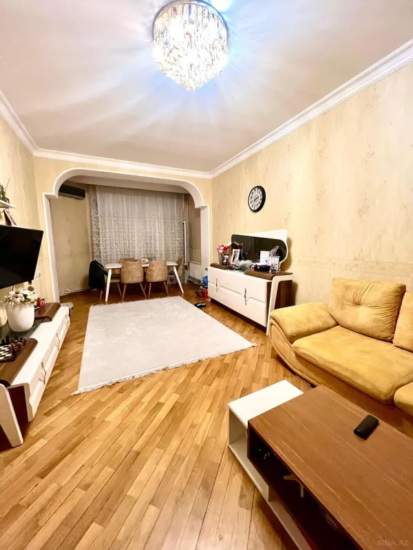 Satılır 2 otaqlı mənzil 95 m²
