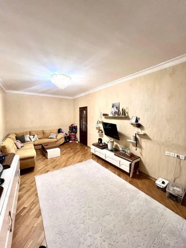 Satılır 2 otaqlı mənzil 95 m²
