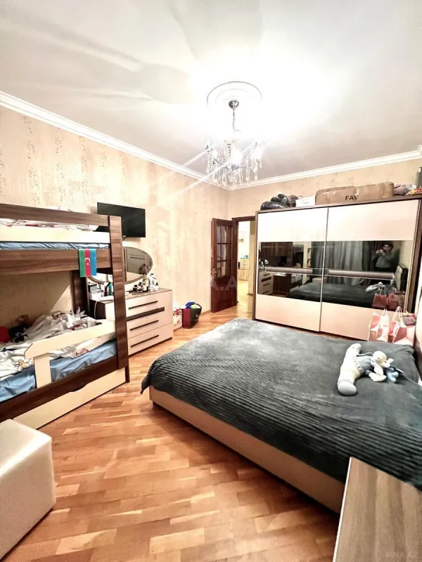 Satılır 2 otaqlı mənzil 95 m²
