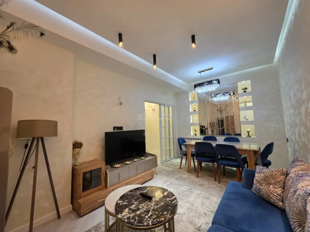 Satılır 2 otaqlı mənzil 62 m²