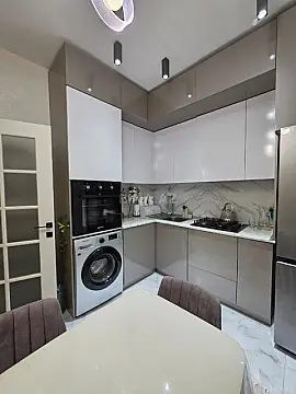 Satılır 2 otaqlı mənzil 62 m²