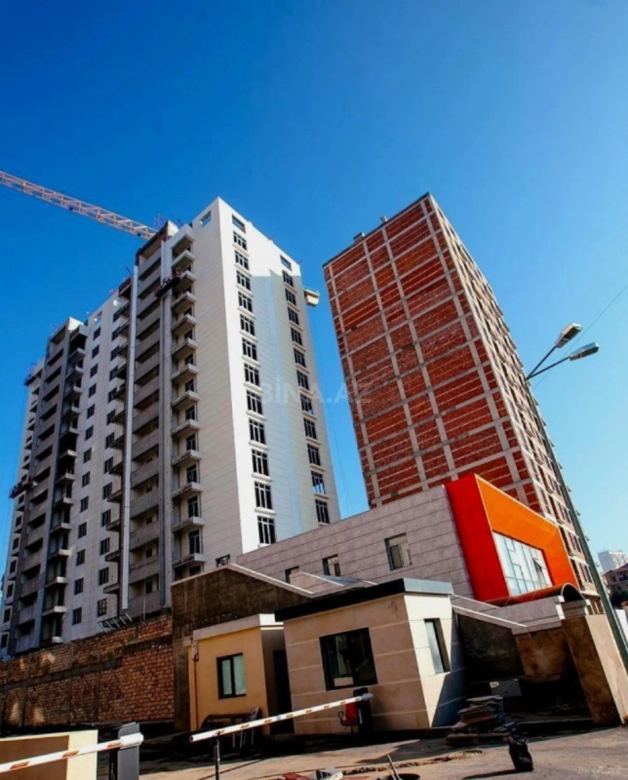 Satılır 2 otaqlı mənzil 67 m²