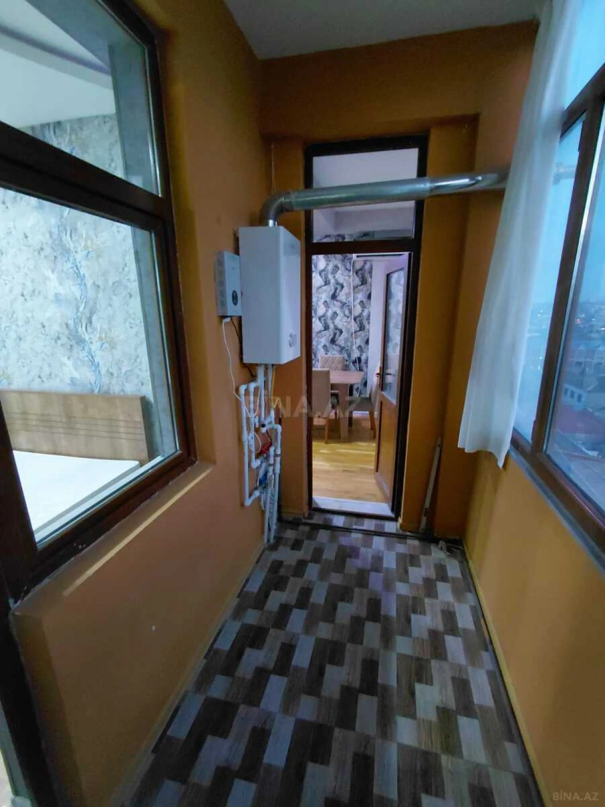 Satılır 2 otaqlı mənzil 67 m²