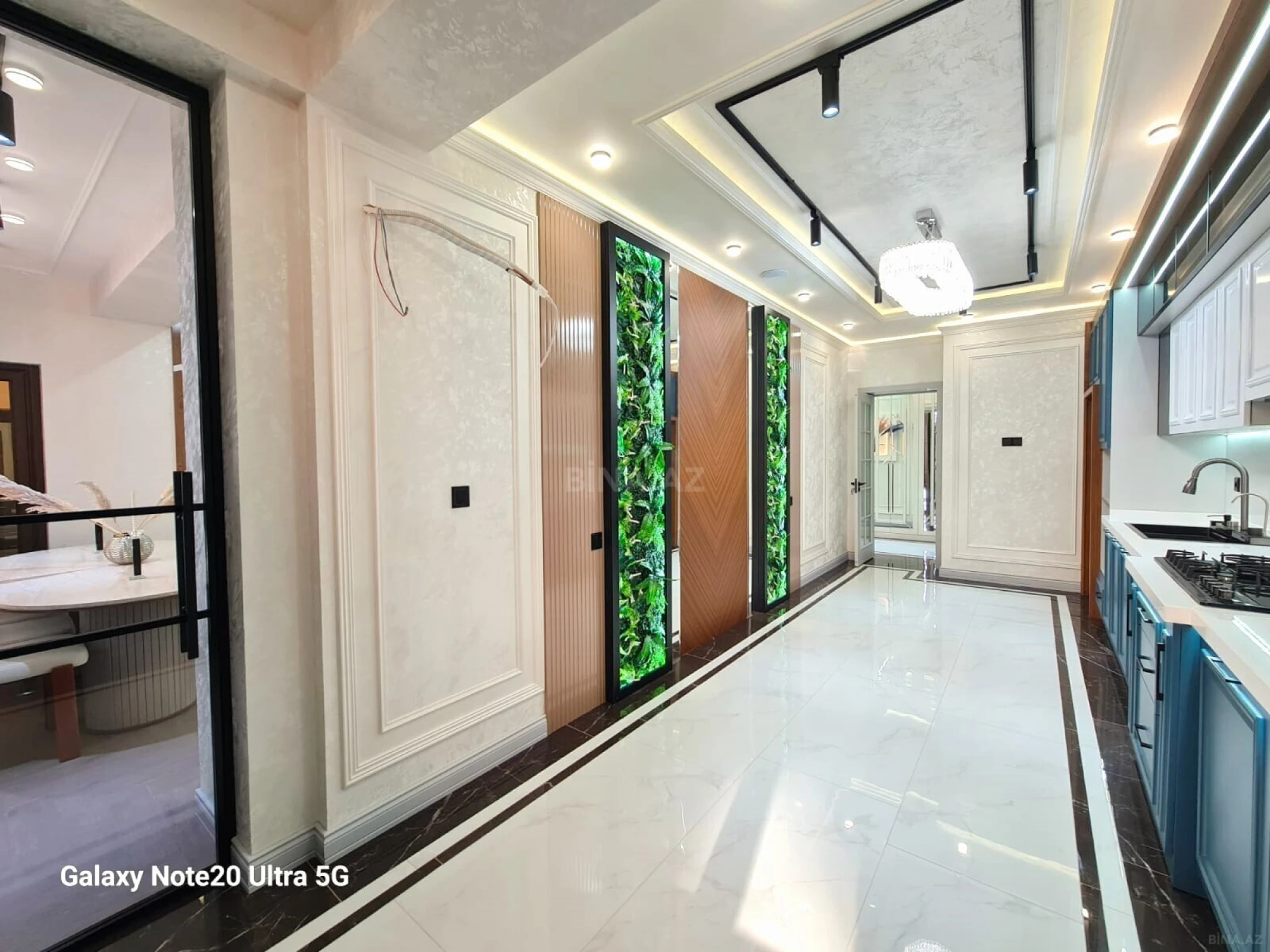 Satılır 3 otaqlı mənzil 160 m²