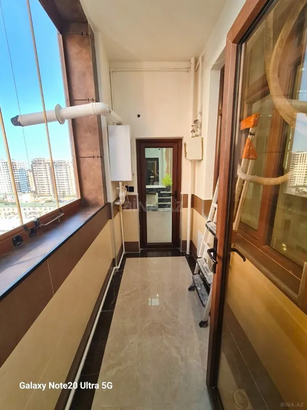 Satılır 3 otaqlı mənzil 160 m²