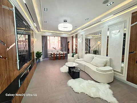 Satılır 3 otaqlı mənzil 160 m²