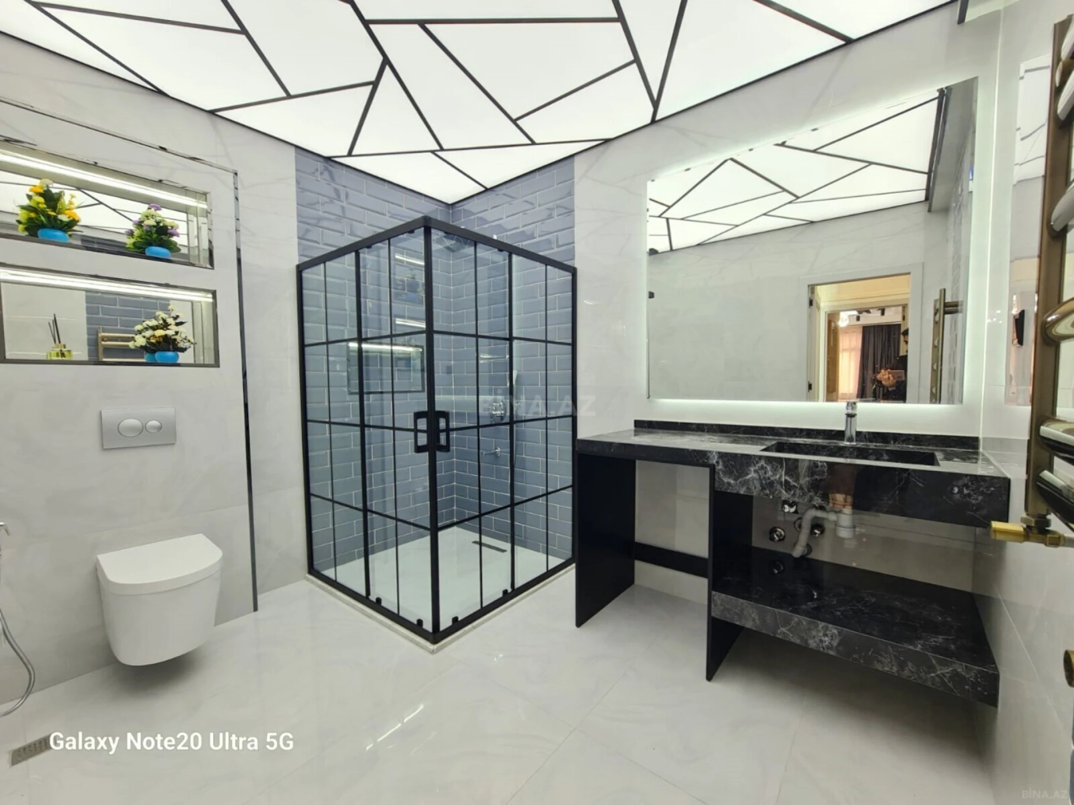 Satılır 3 otaqlı mənzil 160 m²