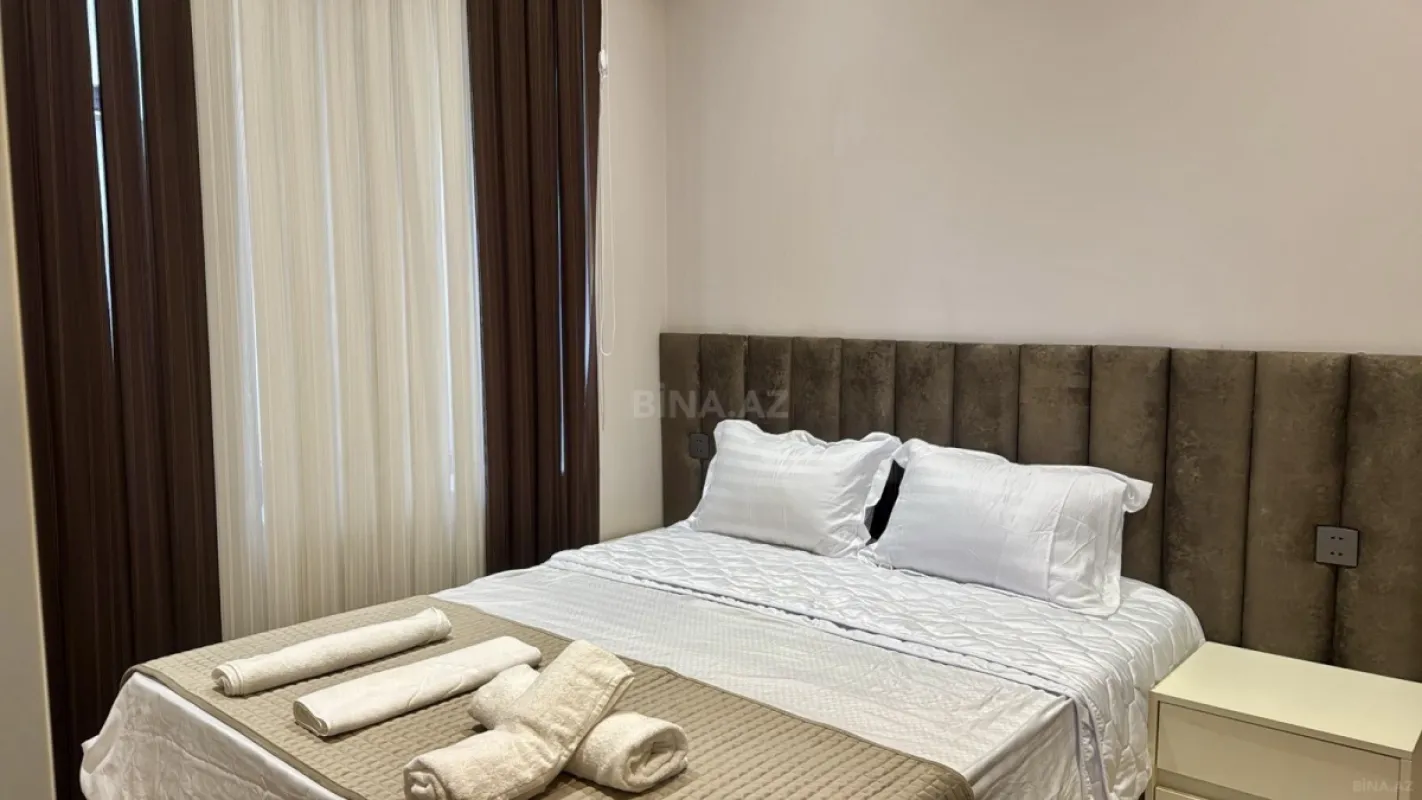 Satılır 5 otaqlı həyət evi 230 m²