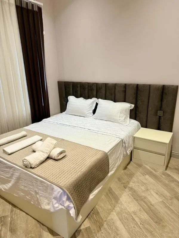 Satılır 5 otaqlı həyət evi 230 m²