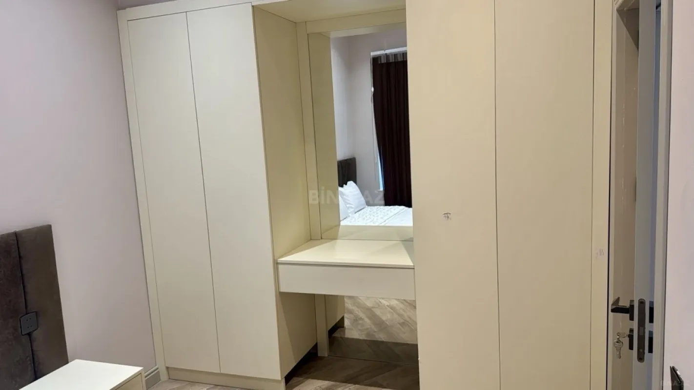 Satılır 5 otaqlı həyət evi 230 m²