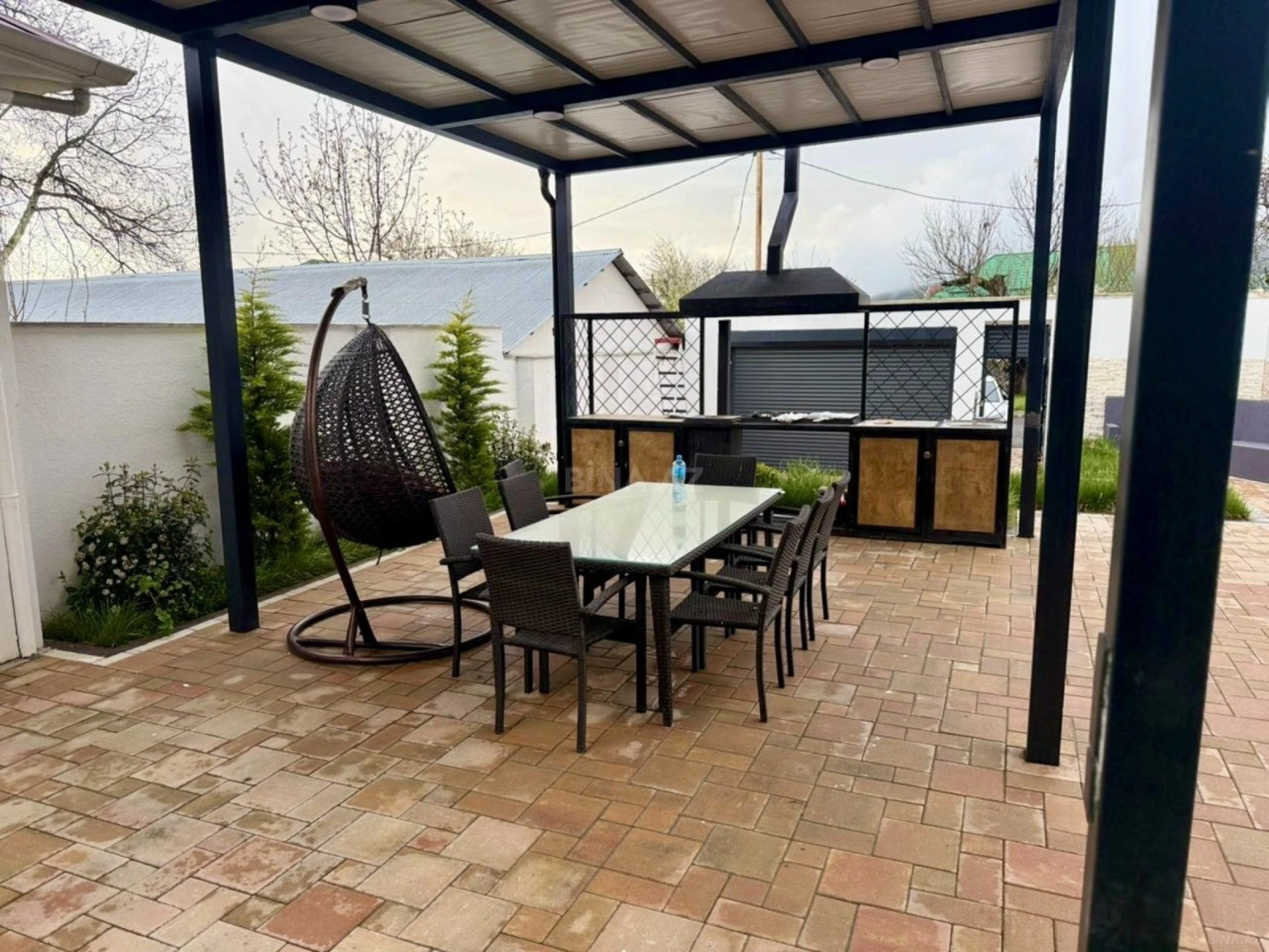 Satılır 5 otaqlı həyət evi 230 m²