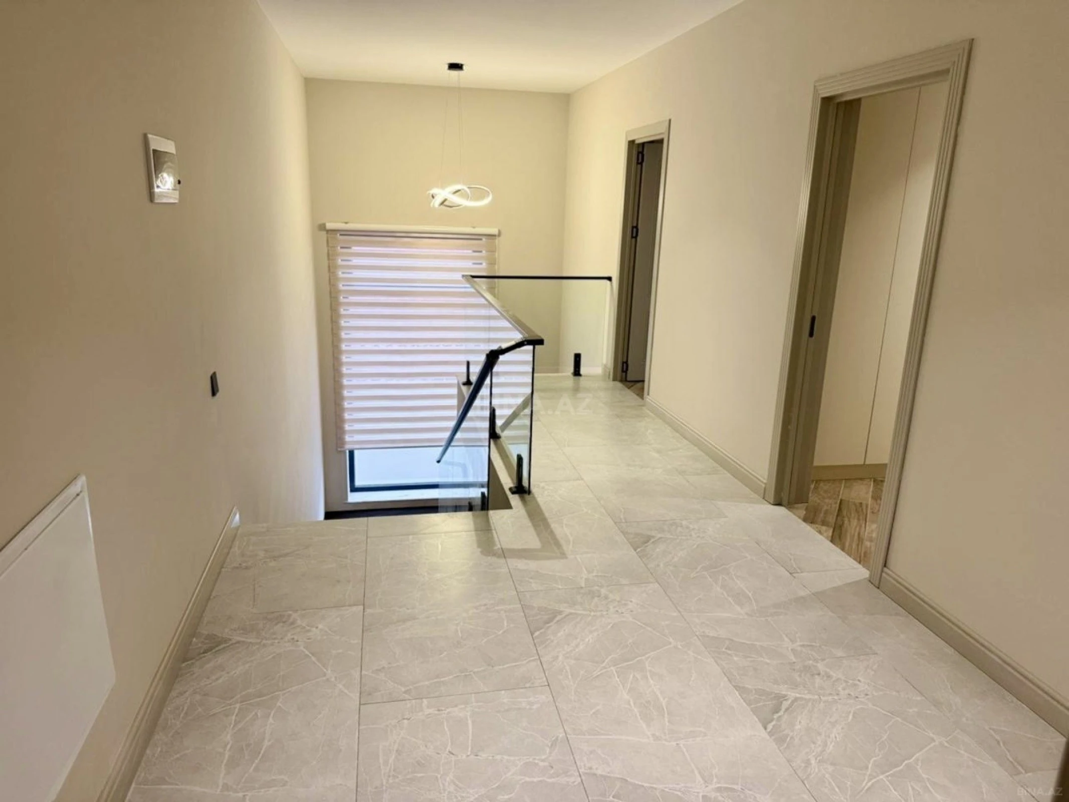 Satılır 5 otaqlı həyət evi 230 m²