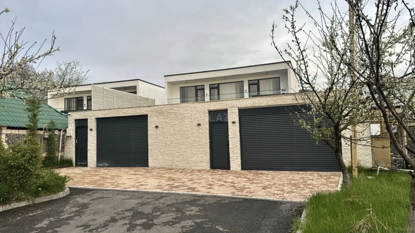 Satılır 5 otaqlı həyət evi 230 m²