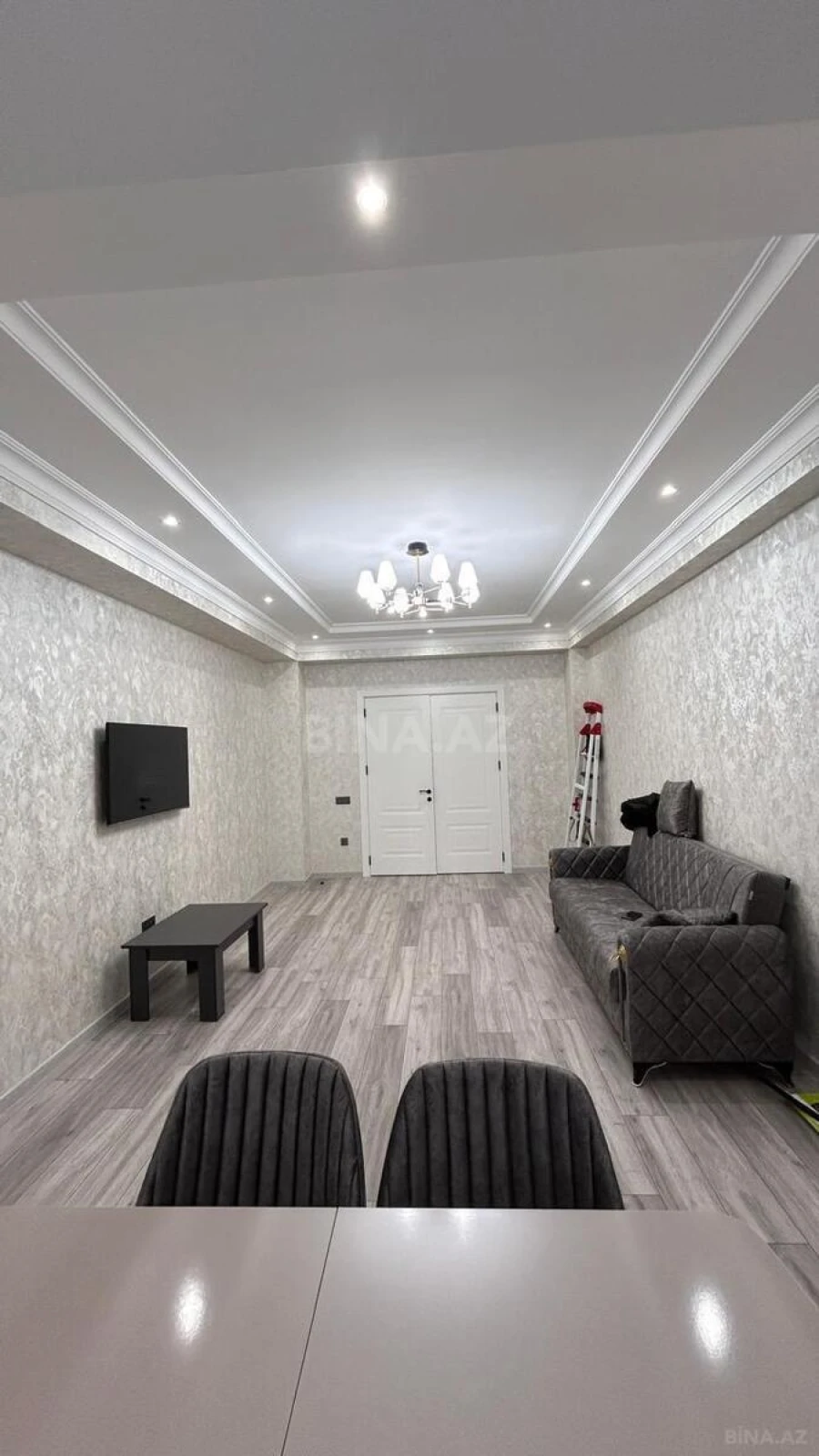 Kirayə verilir 3 otaqlı mənzil 109 m²