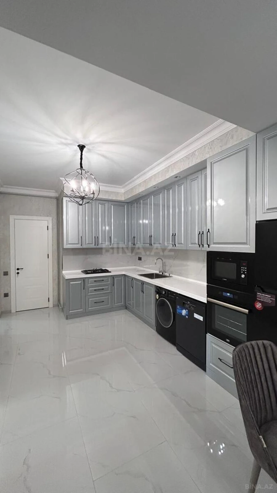Kirayə verilir 3 otaqlı mənzil 109 m²