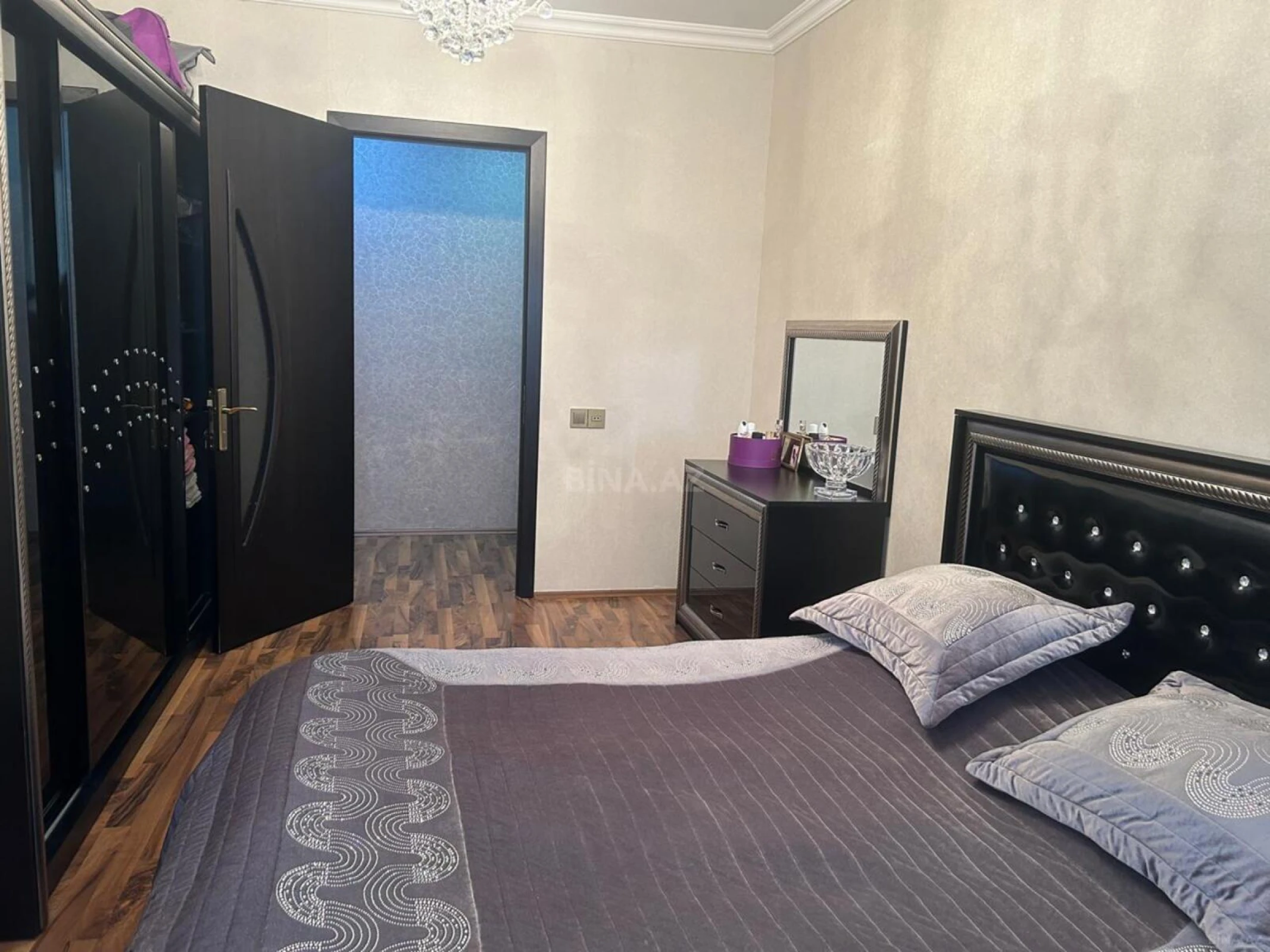 Satılır 2 otaqlı mənzil 65 m²