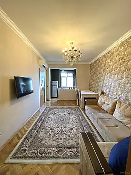 Kirayə verilir 3 otaqlı mənzil 55 m² — Bakı, Memar Əcəmi yanı 3 otaq 55.00 m²