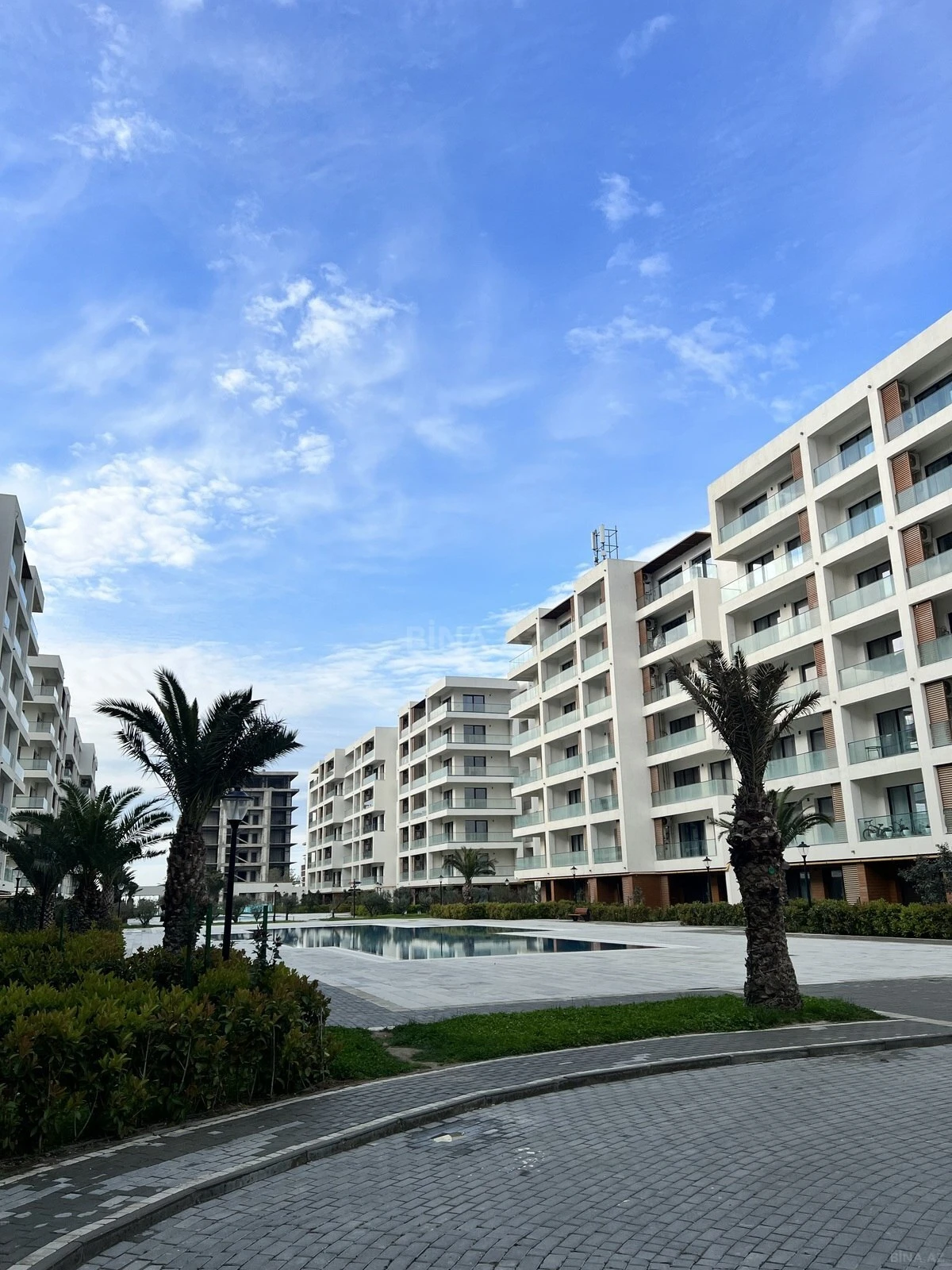 Kirayə verilir 2 otaqlı mənzil 100 m²