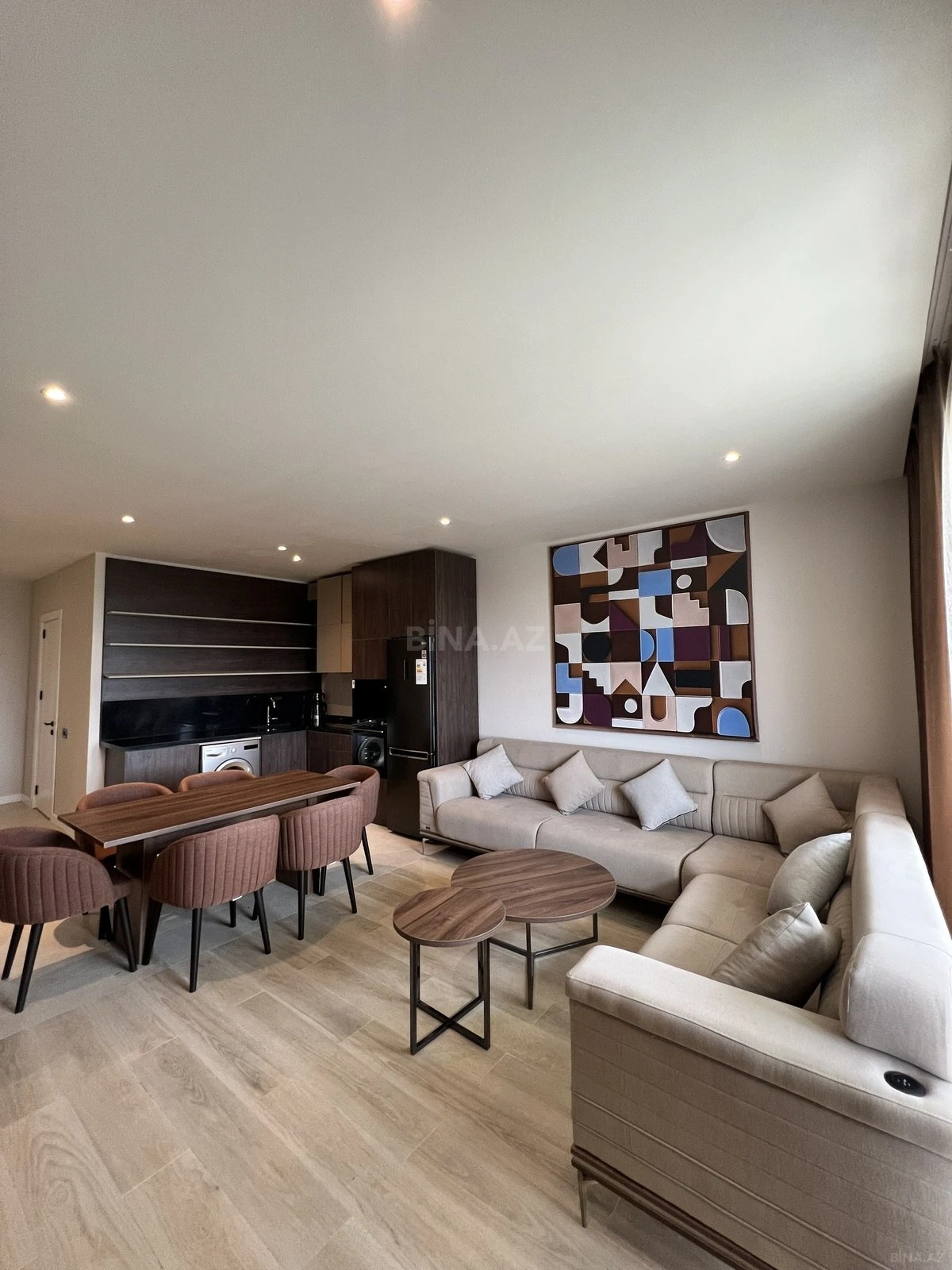 Kirayə verilir 2 otaqlı mənzil 100 m²