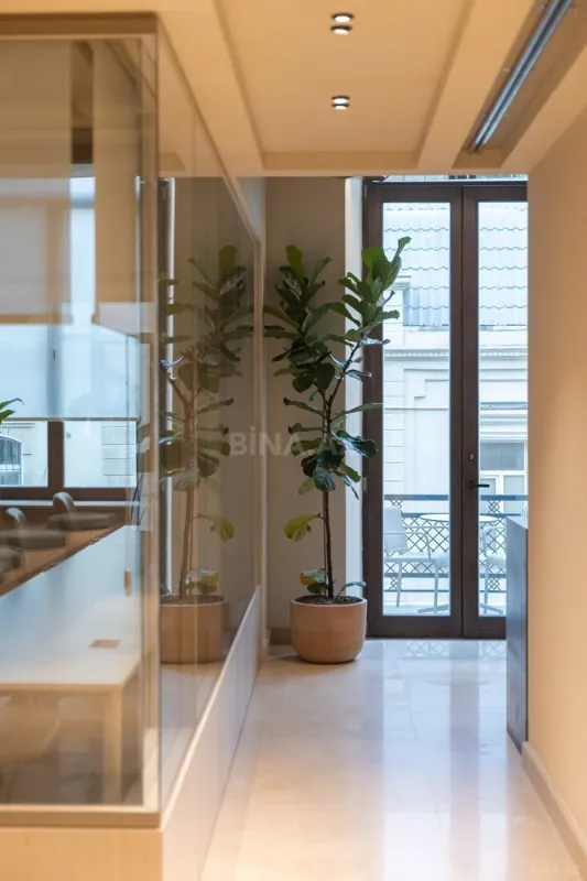 Kirayə verilir 5 otaqlı ofis 275 m²