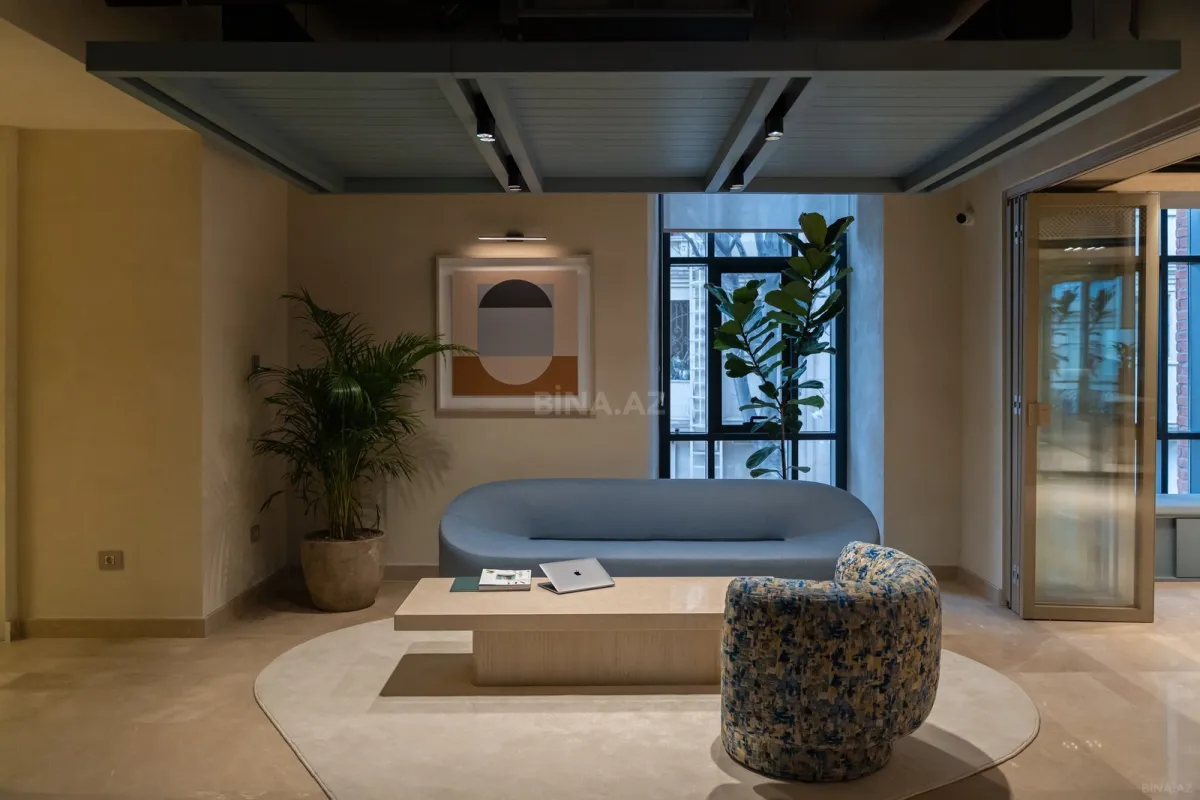 Kirayə verilir 5 otaqlı ofis 275 m²