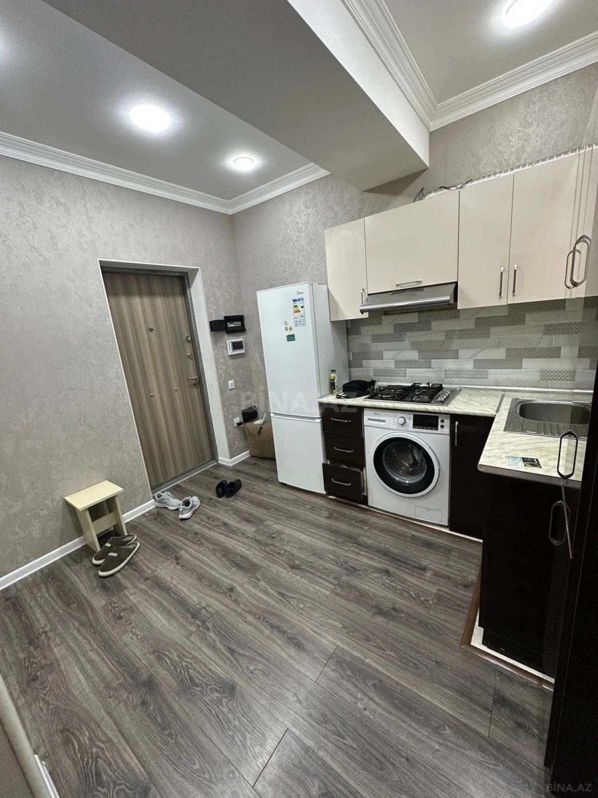 Kirayə verilir 2 otaqlı mənzil 55 m²