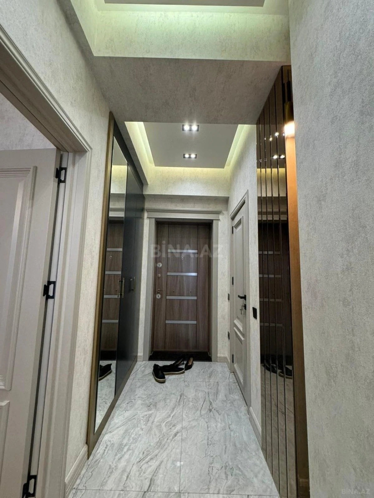 Kirayə verilir 2 otaqlı mənzil 60 m²