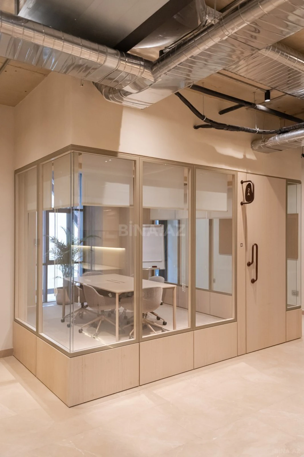 Kirayə verilir 2 otaqlı ofis 155 m²