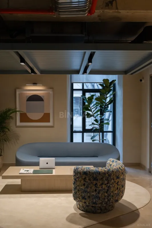 Kirayə verilir 2 otaqlı ofis 155 m²