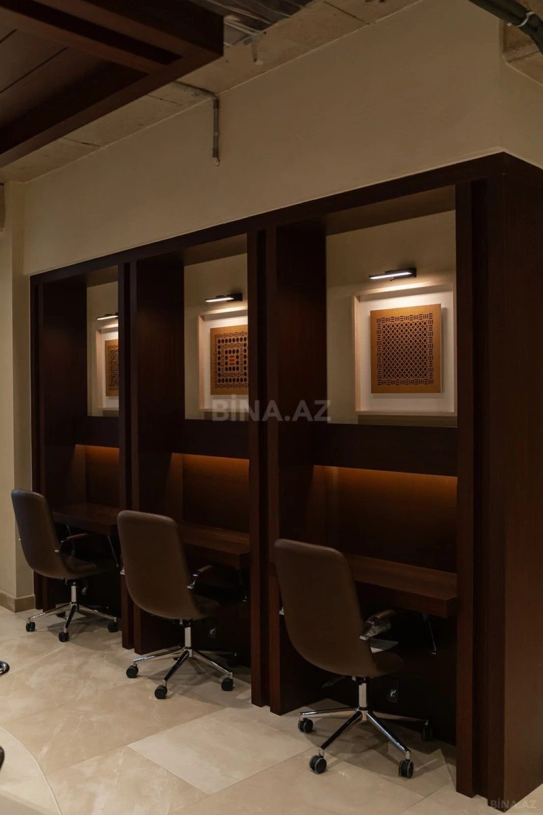 Kirayə verilir 2 otaqlı ofis 155 m²