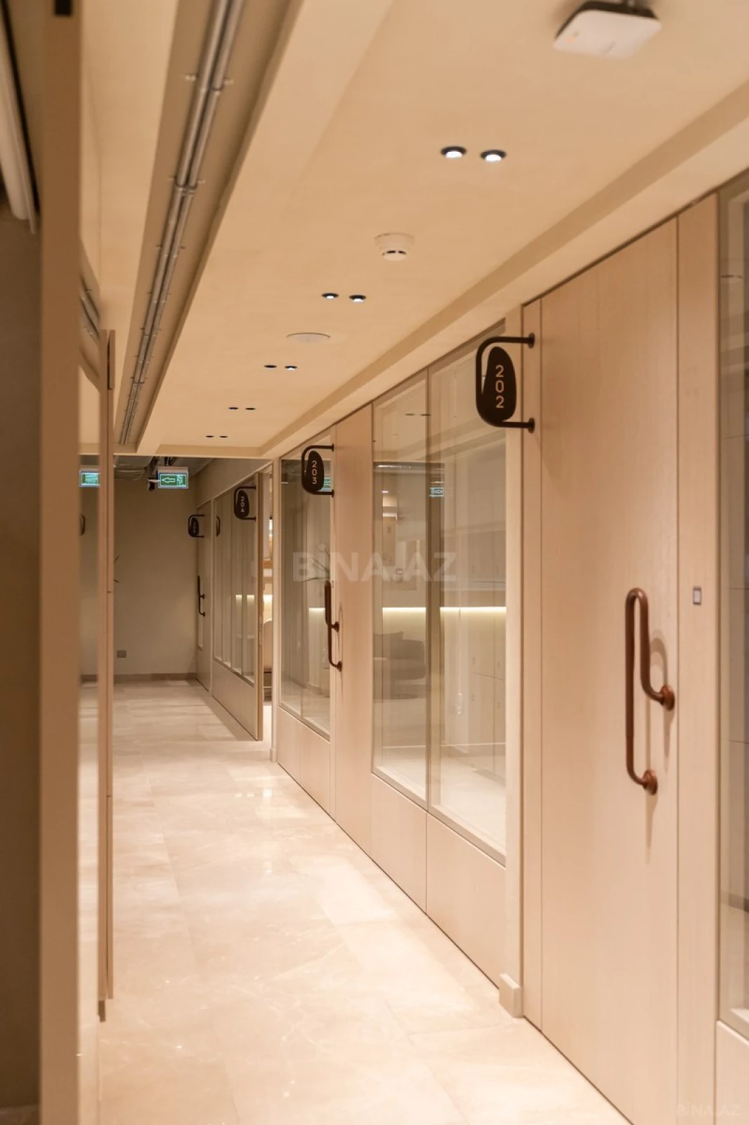 Kirayə verilir 2 otaqlı ofis 155 m²