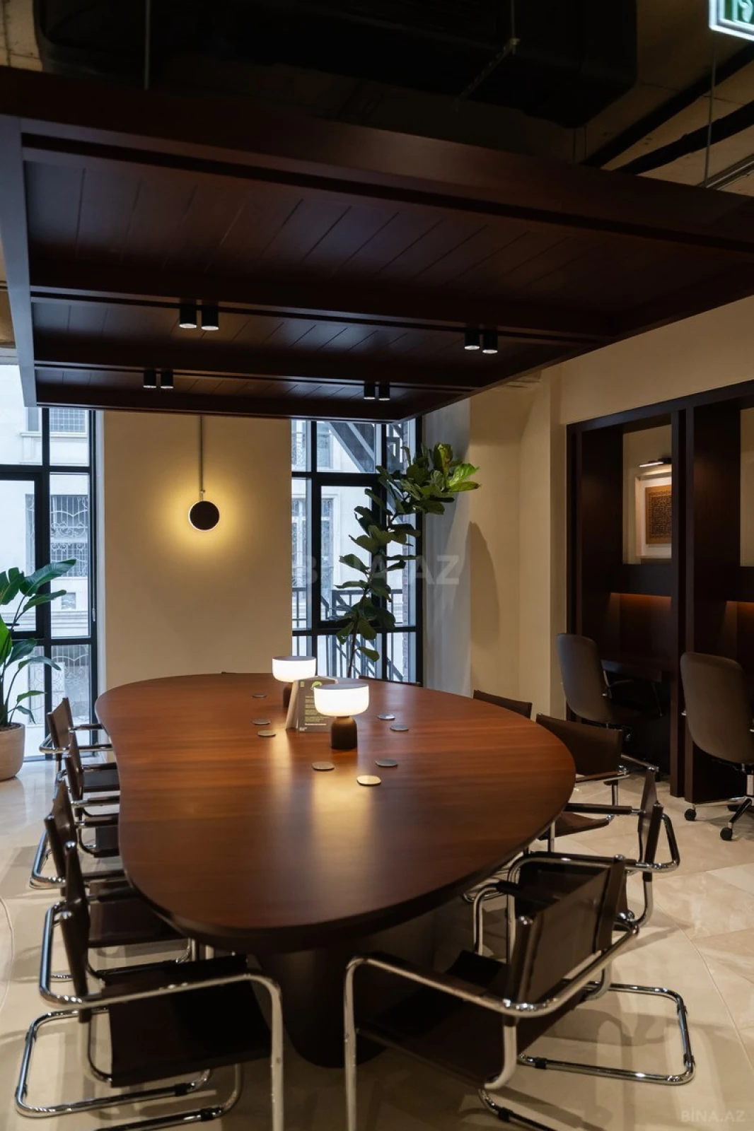 Kirayə verilir 2 otaqlı ofis 155 m²