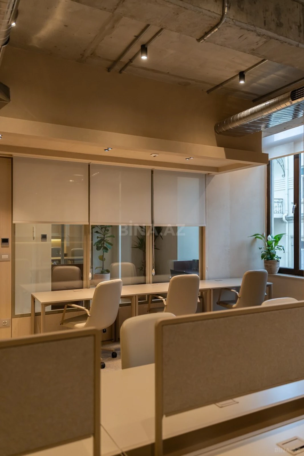 Kirayə verilir 2 otaqlı ofis 155 m²