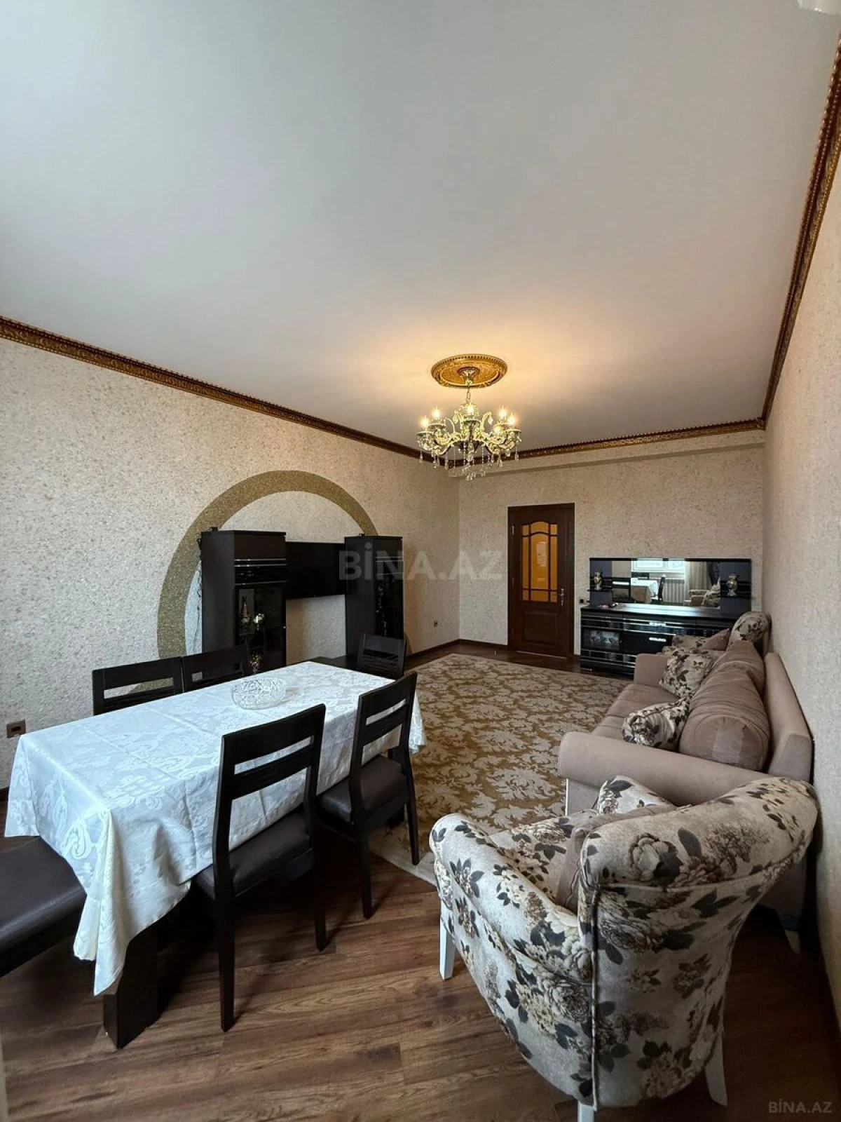 Satılır 3 otaqlı mənzil 110 m²