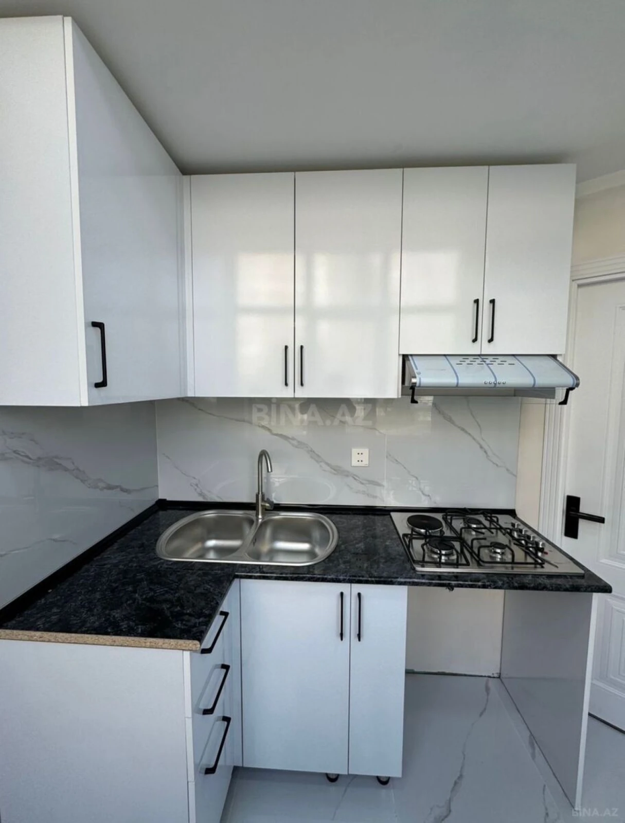 Satılır 2 otaqlı mənzil 56 m²