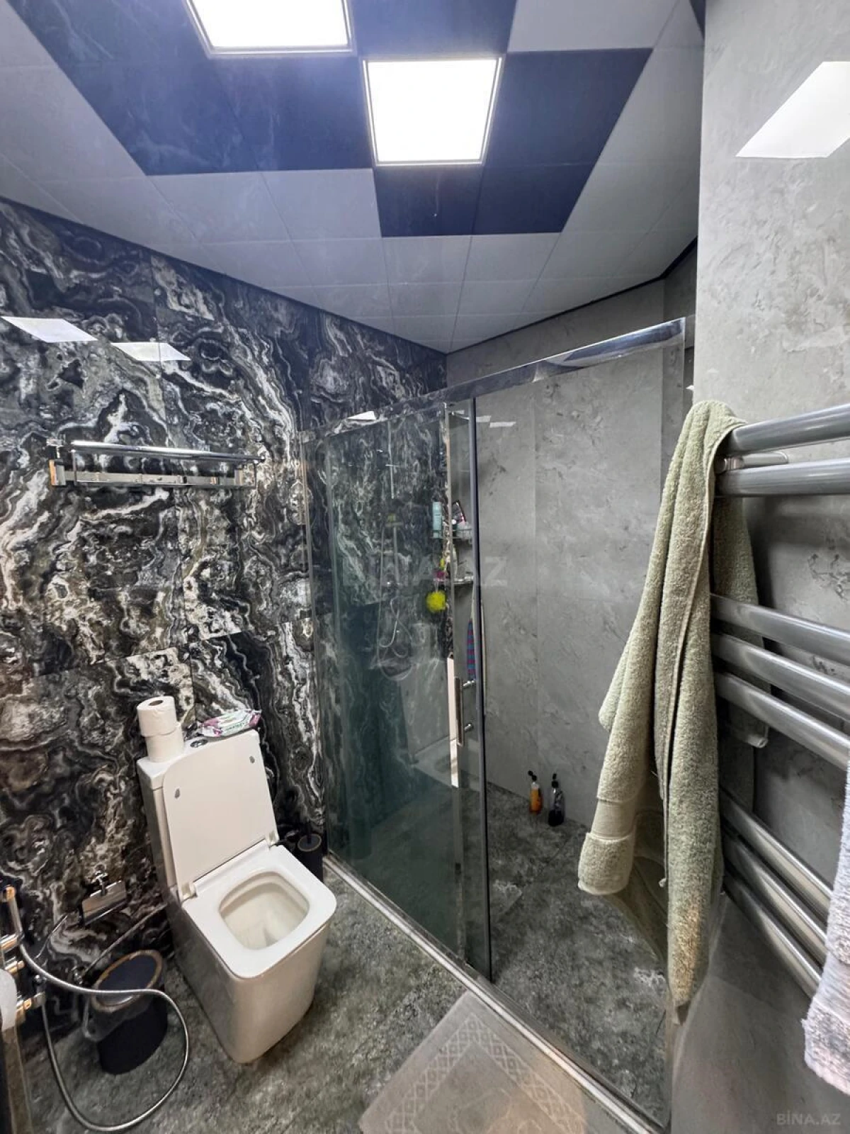Kirayə verilir 3 otaqlı mənzil 145 m²