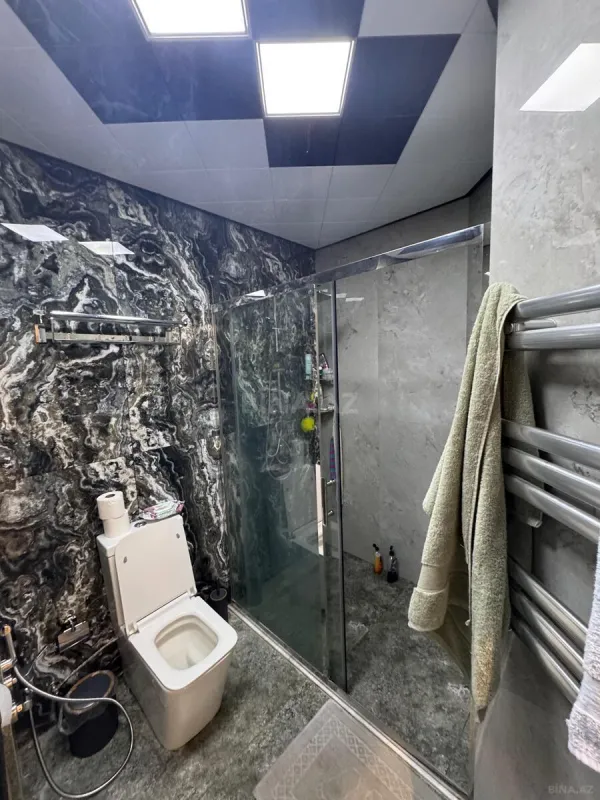 Kirayə verilir 3 otaqlı mənzil 145 m²