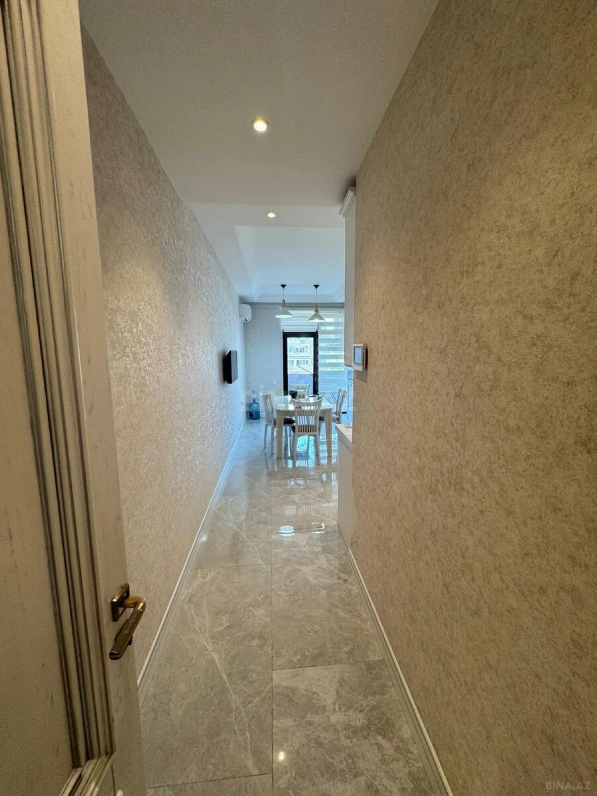Kirayə verilir 3 otaqlı mənzil 145 m²