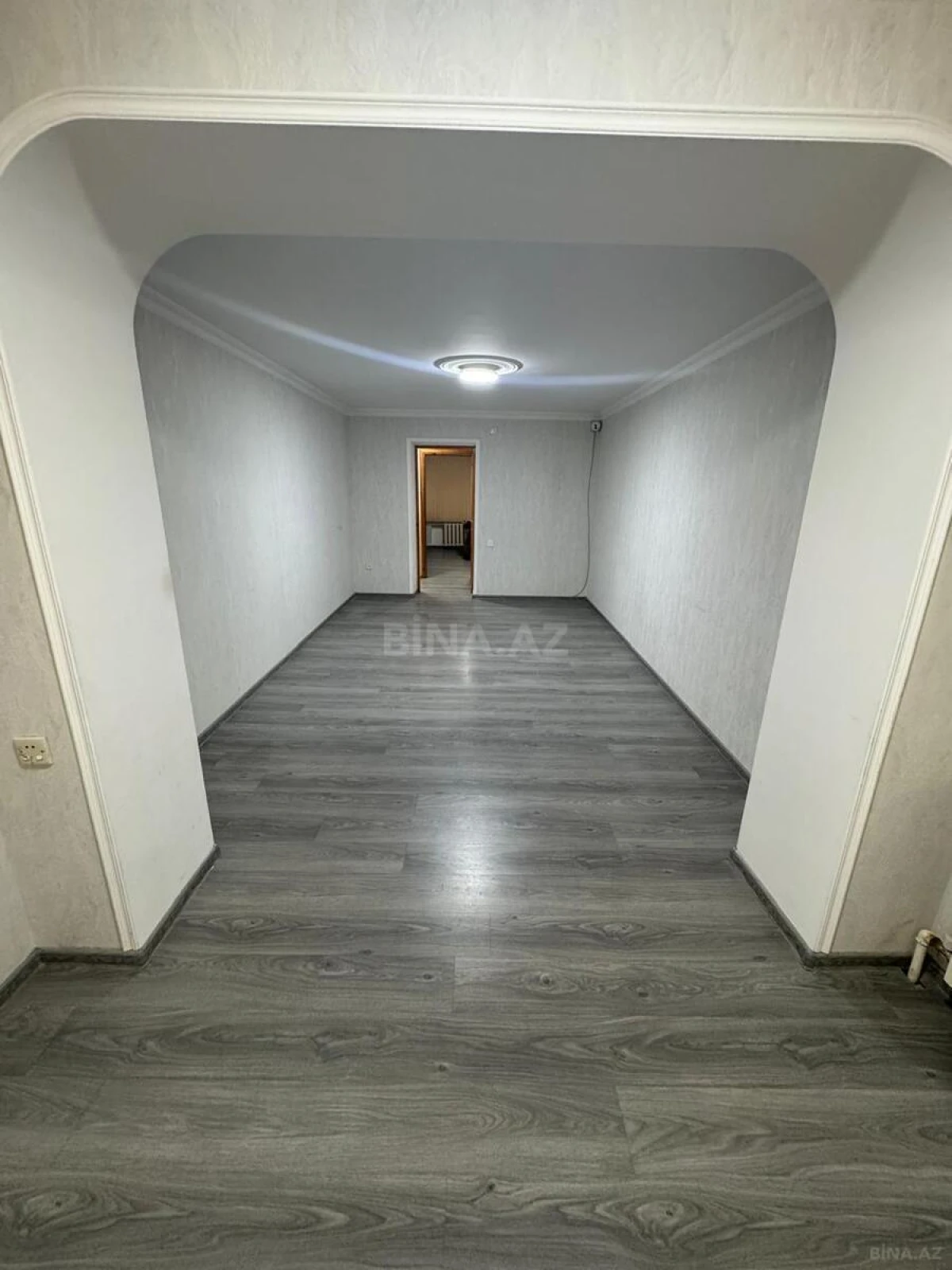 Kirayə verilir 2 otaqlı ofis 60 m²