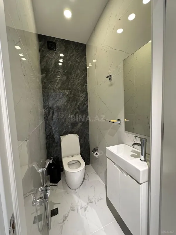 Satılır 2 otaqlı mənzil 101 m²