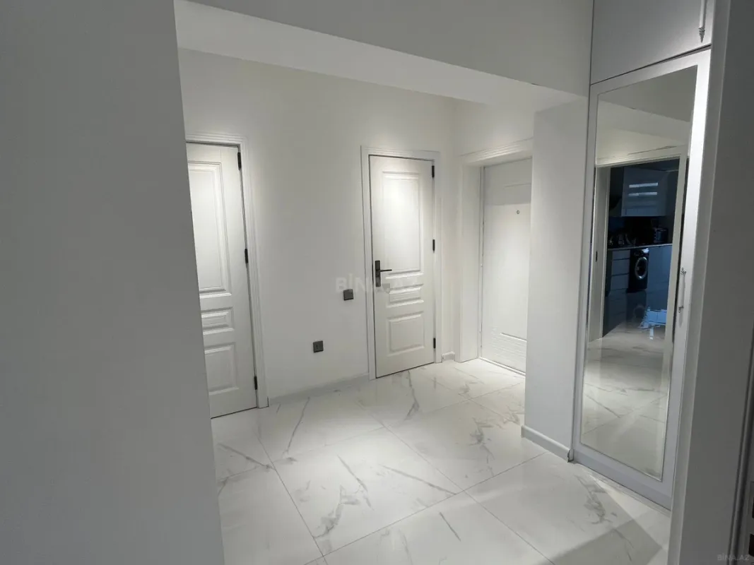 Satılır 2 otaqlı mənzil 101 m²