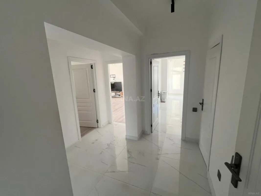Satılır 2 otaqlı mənzil 101 m²