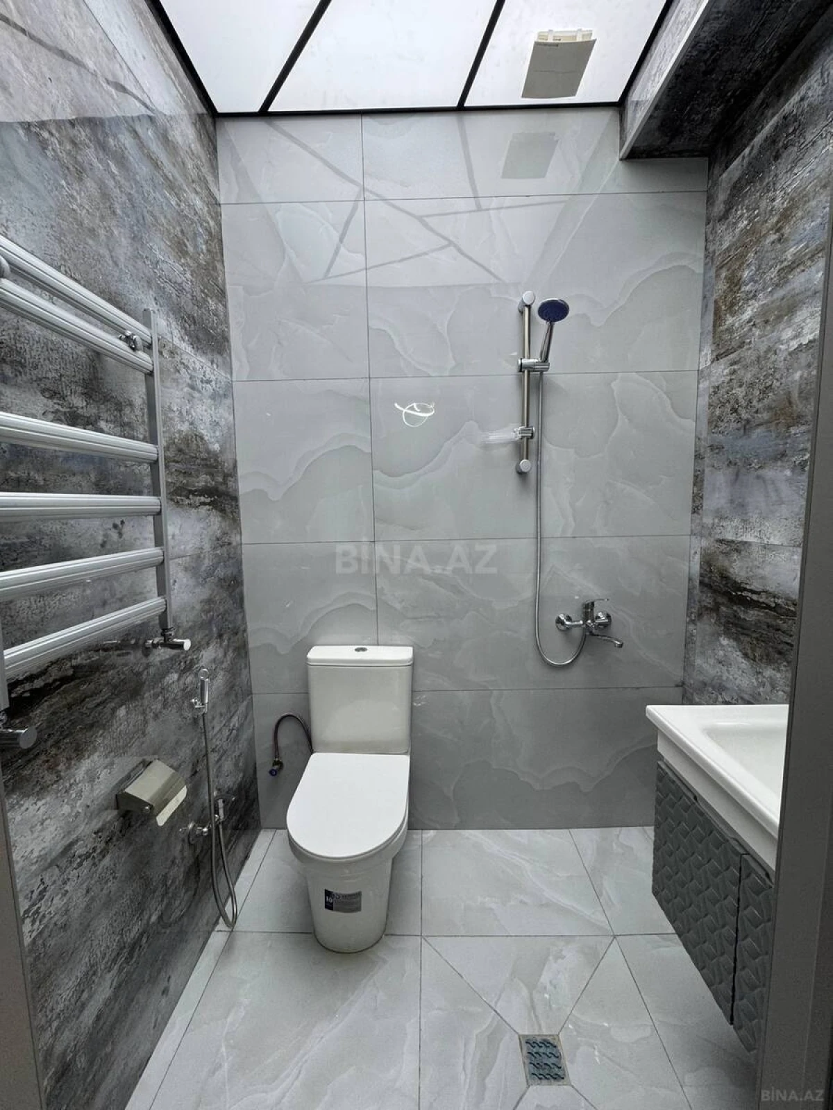 Satılır 2 otaqlı mənzil 55 m²