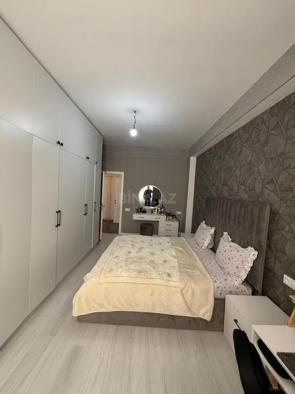 Satılır 3 otaqlı mənzil 95 m²