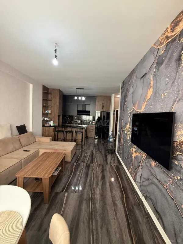 Satılır 3 otaqlı mənzil 95 m²