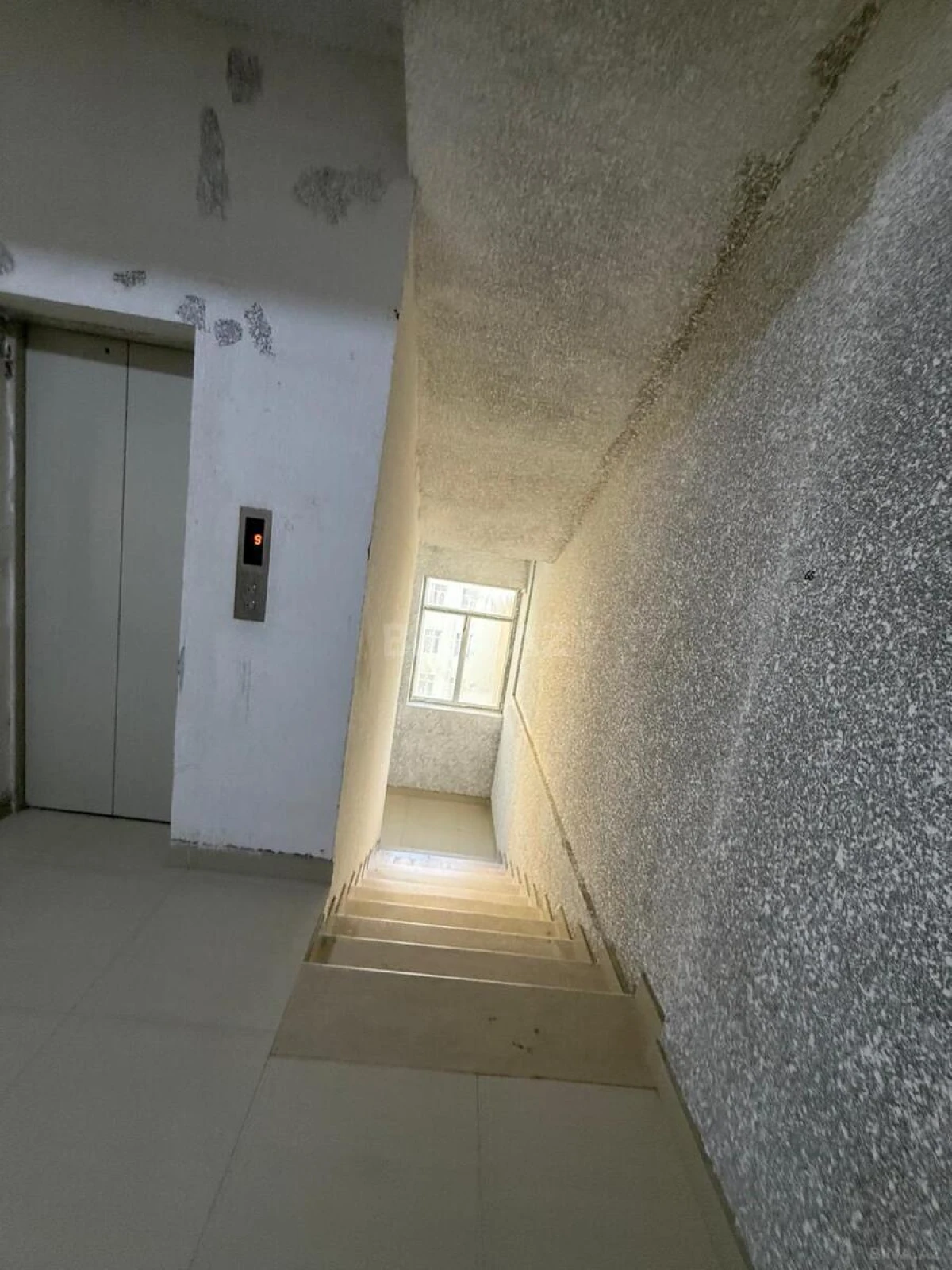 Satılır 3 otaqlı mənzil 95 m²