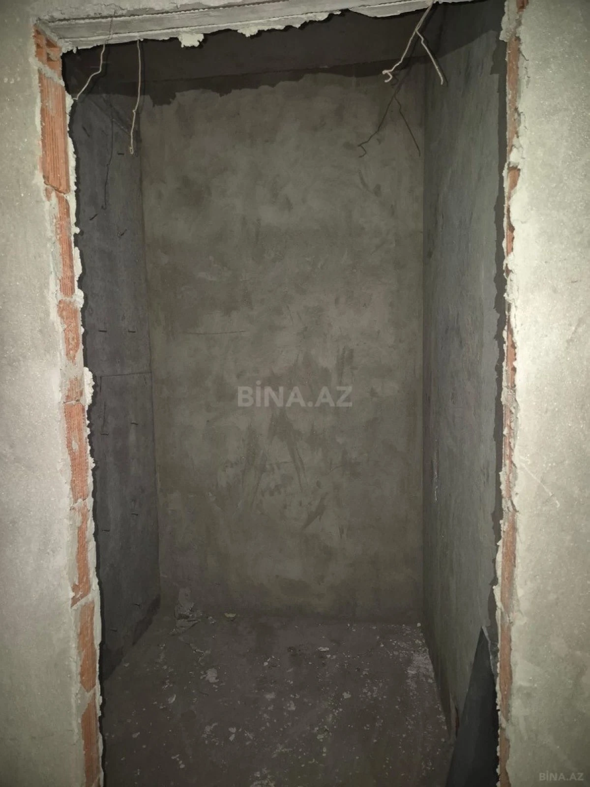 Satılır 3 otaqlı mənzil 122.5 m²