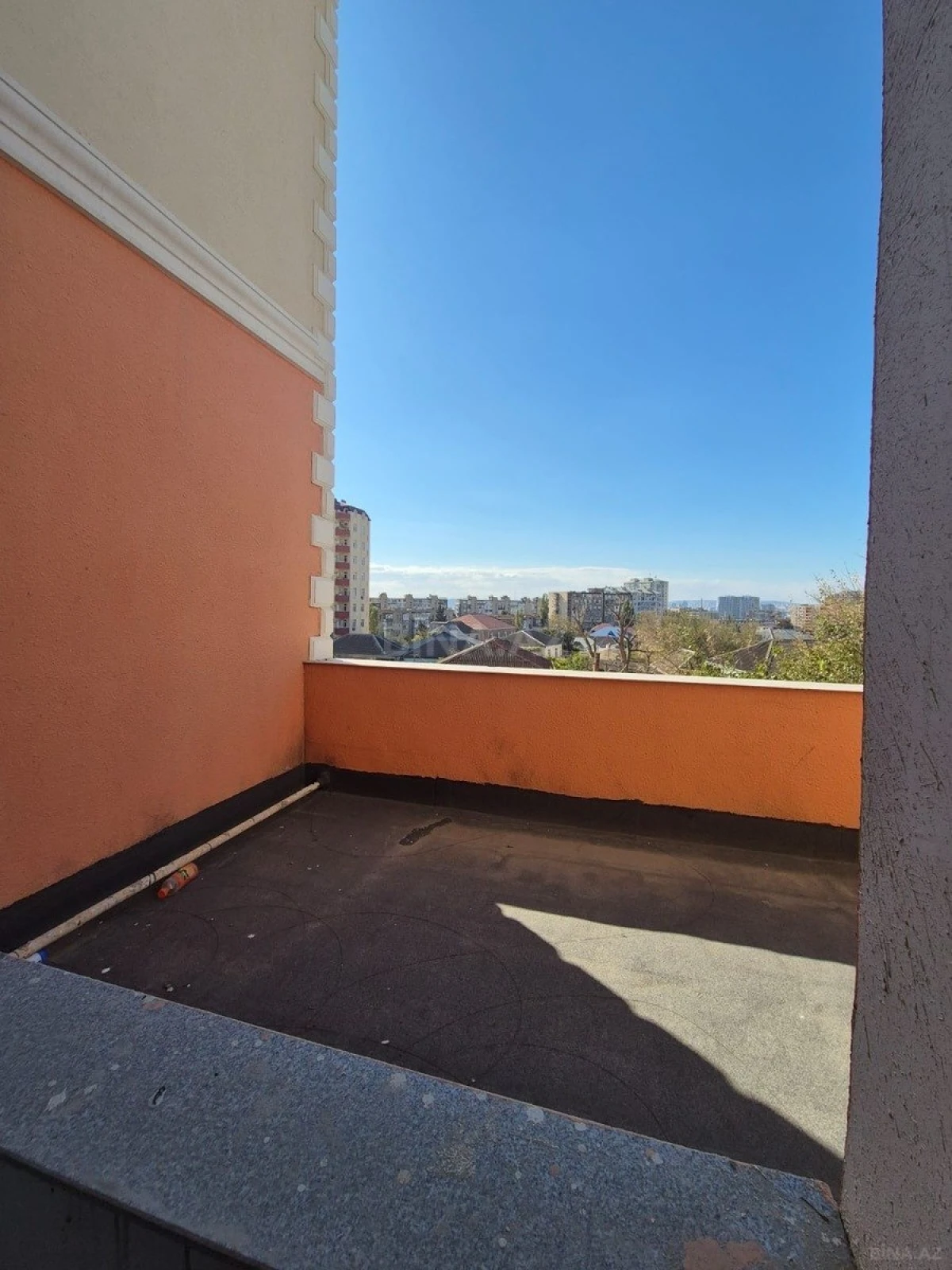 Satılır 3 otaqlı mənzil 122.5 m²