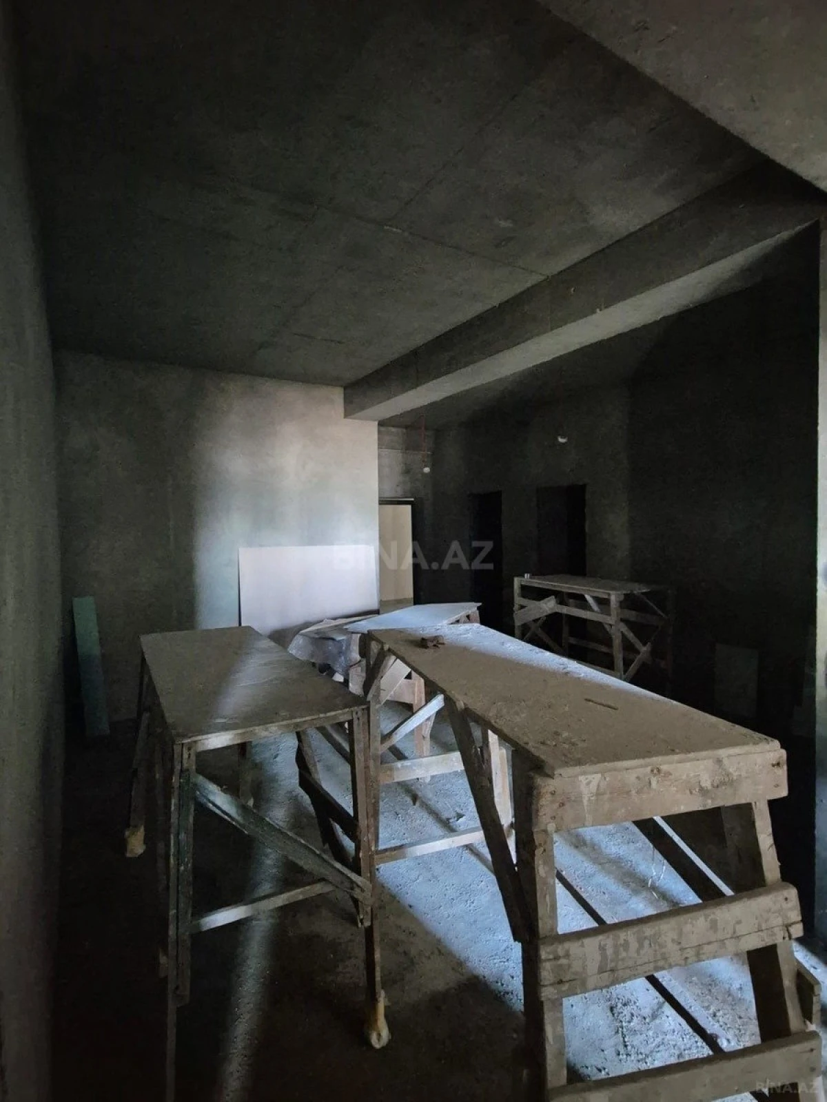 Satılır 3 otaqlı mənzil 122.5 m²