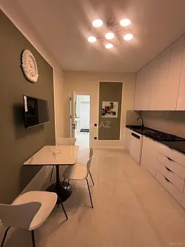 Satılır 2 otaqlı mənzil 78 m²